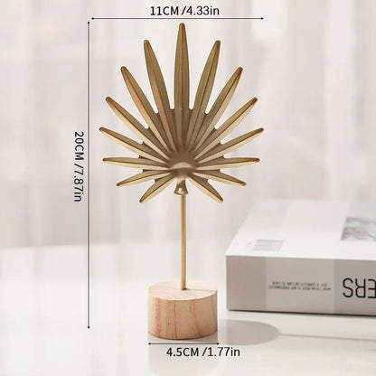 Escultura de Hoja Dorada – Metal y Madera para Decorar con Elegancia