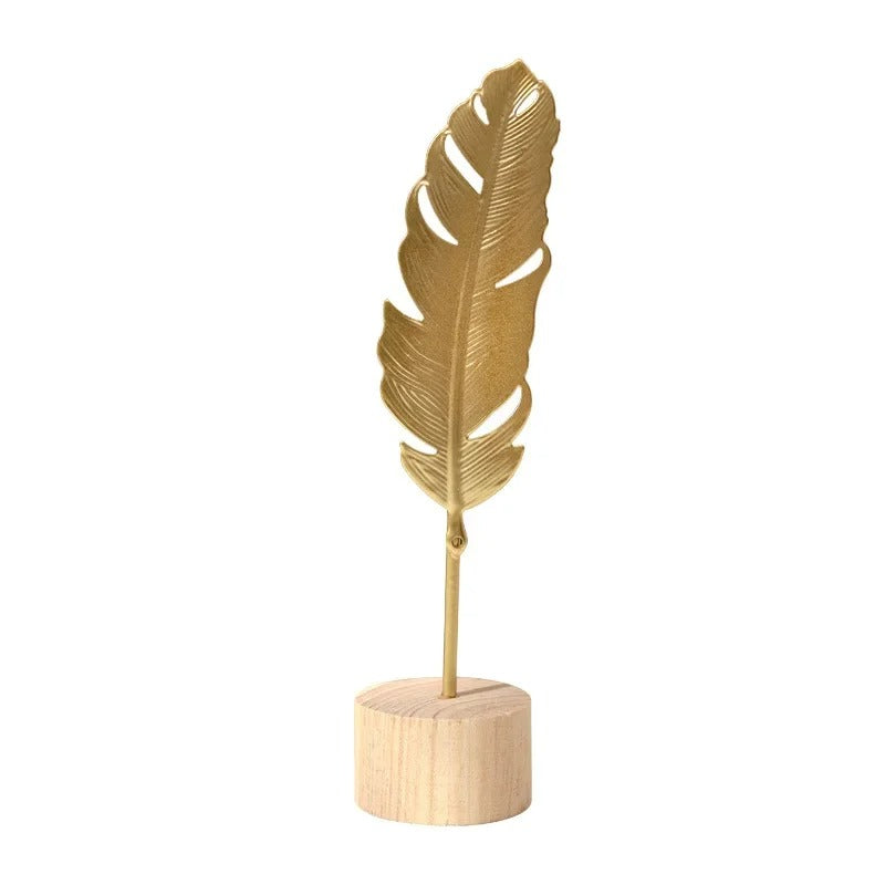 Escultura de Hoja Dorada – Metal y Madera para Decorar con Elegancia