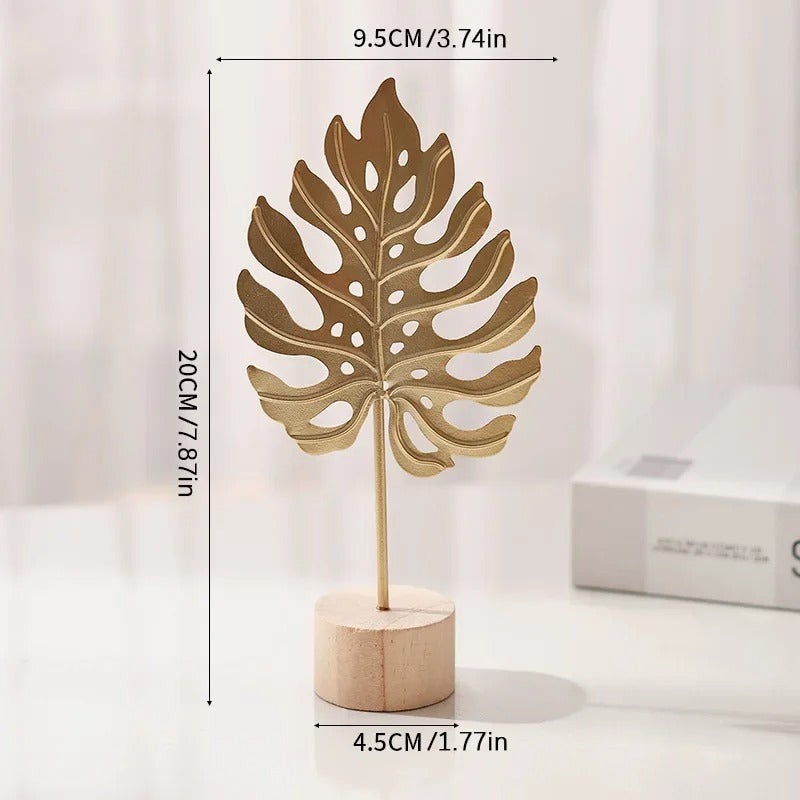 Escultura de Hoja Dorada – Metal y Madera para Decorar con Elegancia